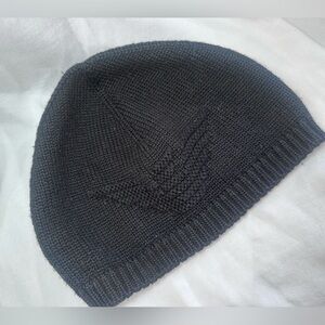 Black Unisex Armani hat- only worn a couple of times.